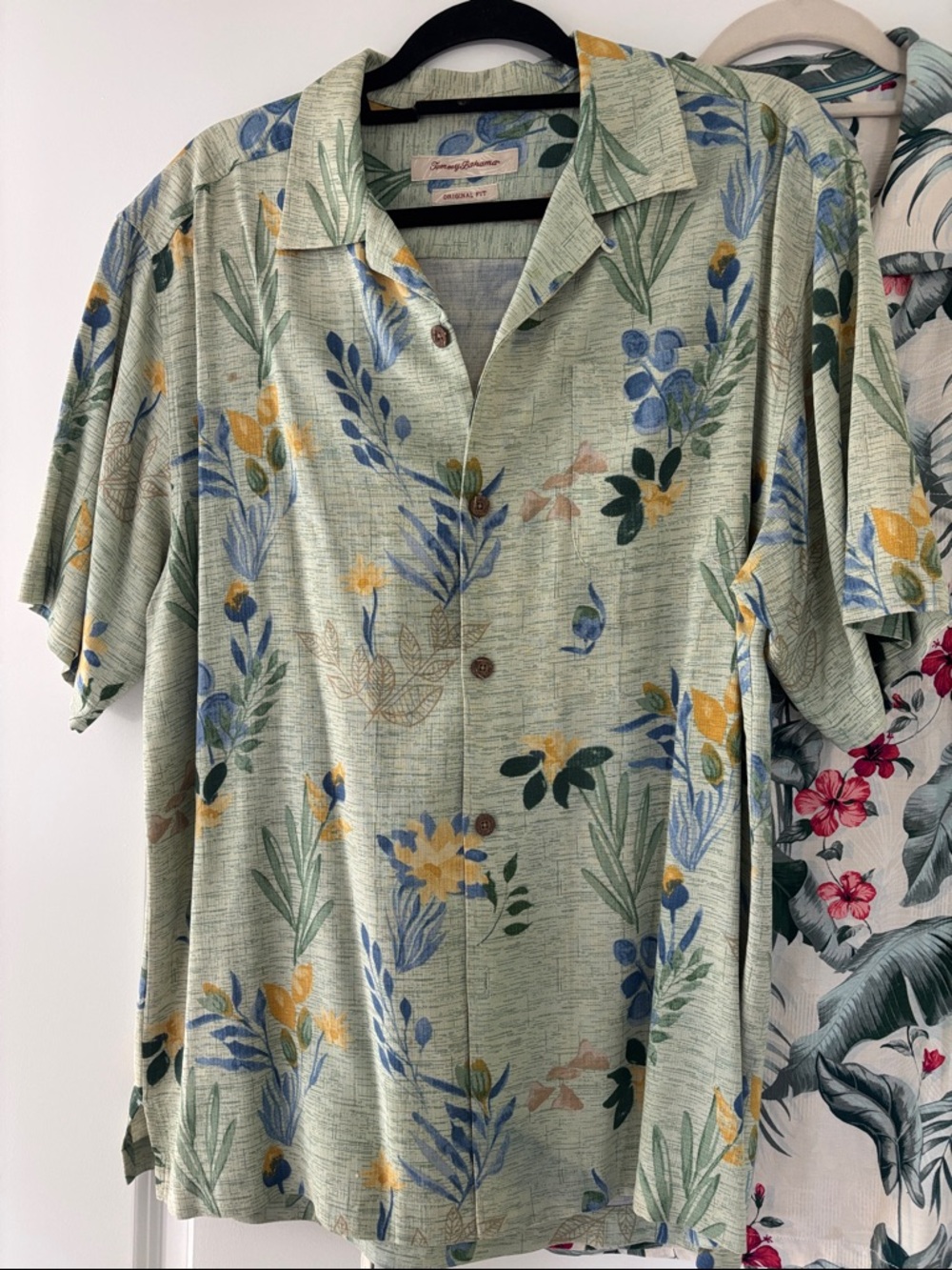 Tommy Bahama Light Green Floral-Print Short-Sleeve Camp Shirt